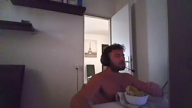 alpha-hunk Adlı Modelin Canlı XXX Sohbeti