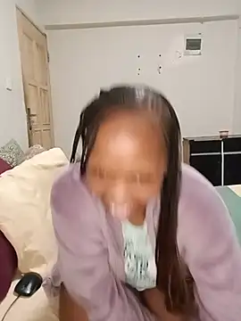 Babymomma98 élő XXX-chatje