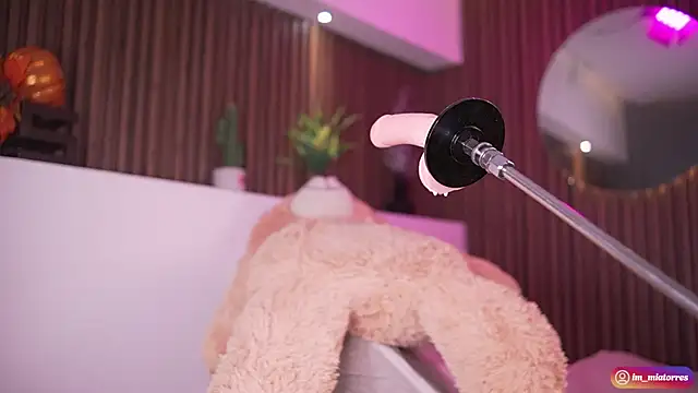 XXX chat uživo modela MiaTorres4