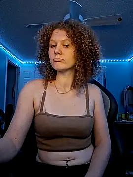 MaddieBoo1 Show in webcam