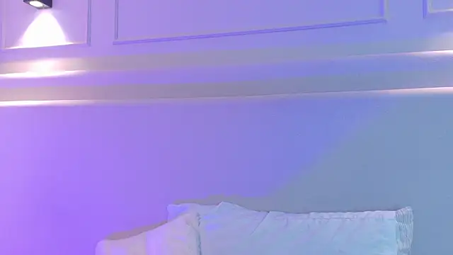 NaomiKlarc Chat XXX live