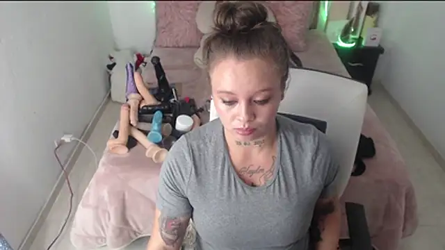 Živý XXX chat patty_squirt_