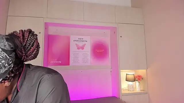 TaylorBloom live XXX chat