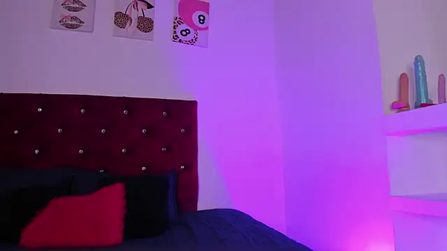 XXX chat uživo modela kittymonroe1