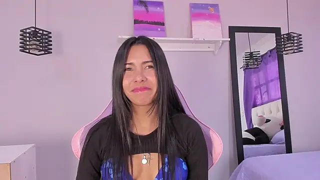 XXX chat uživo modela VelvetRosss