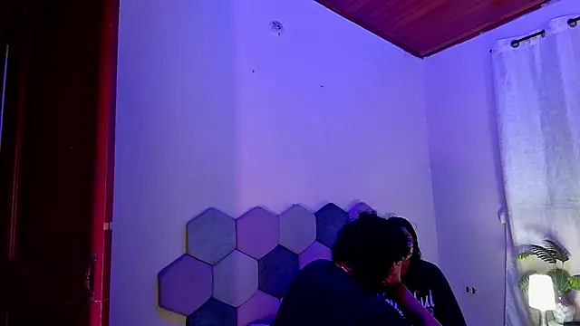 Horny_tgn 现场XXX聊天