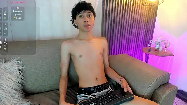 Axxel_White webcam show