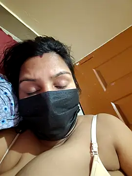 Aalishaa_7のライブXXXチャット