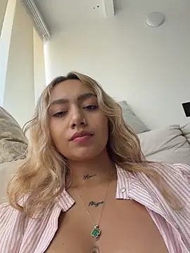 amanda-medrano1のライブXXXチャット