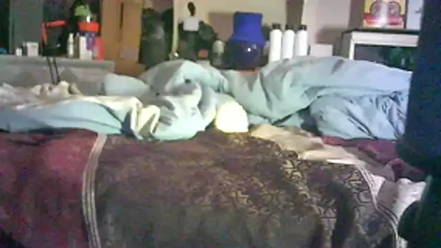 Chatroom XXX en direct de CR3M3_FIR3