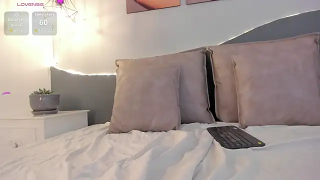 CannelaSmith Adlı Modelin Canlı XXX Sohbeti