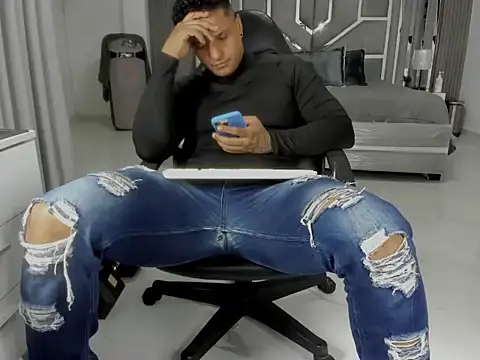 master_leather – Naživo XXX chat