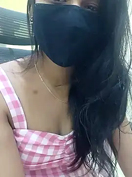 הופעת וובקאם של darlingangelina07