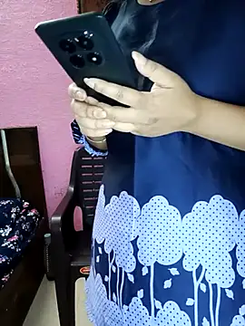 o_yes_bhabhi's Live XXX Chat