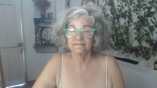 Chatroom XXX en direct de FunnyGrandma