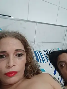 2Juicy_pussyのウェブカメラショー