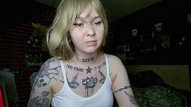 MessalinaOfficial – Live XXX-chat