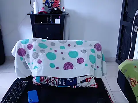 Zac_Efront ওয়েবক্যাম শো