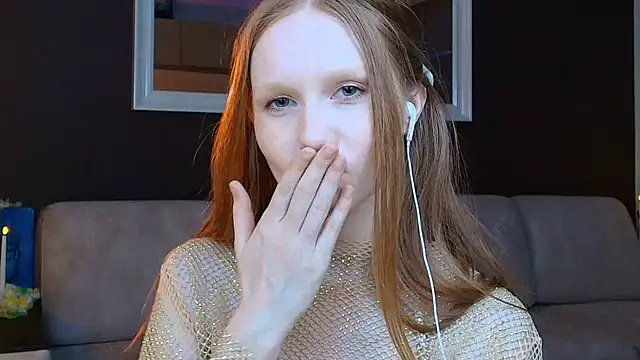 Chat XXX en directo de FoxyMira