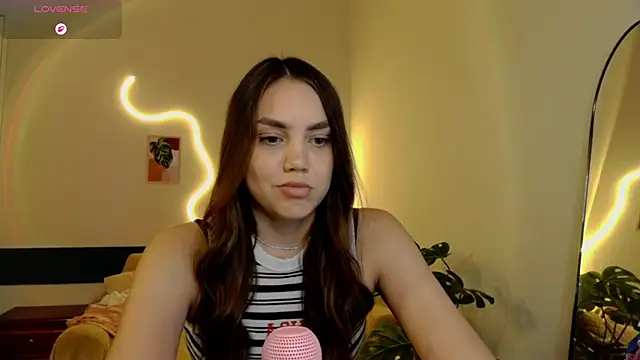 Chat XXX en directo de NebulaaHaven