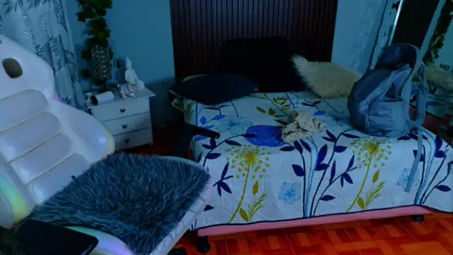 kataleya03 Adlı Modelin Canlı XXX Sohbeti