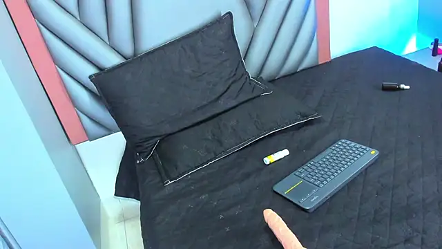 JustinOrtiz_ live XXX chat