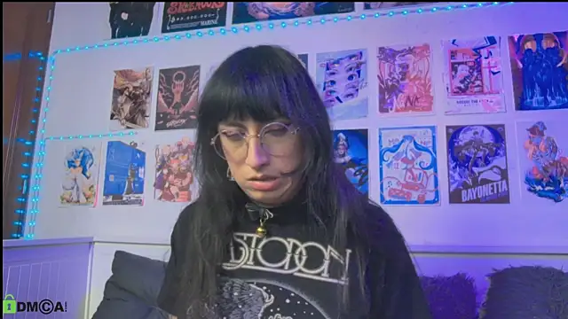 XXX chat uživo modela snowblack_
