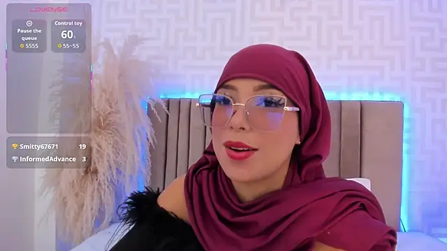 Chatroom XXX en direct de naishaa_