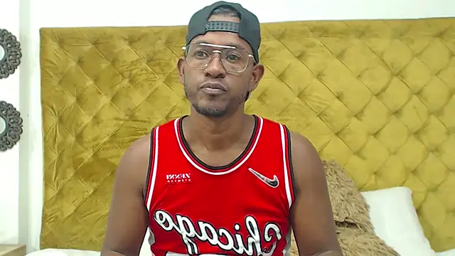 AndyCalifornia1 Adlı Modelin Canlı XXX Sohbeti