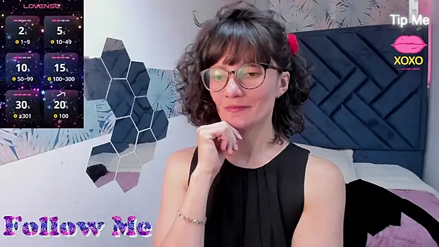 Chatroom XXX en direct de Valery_More__