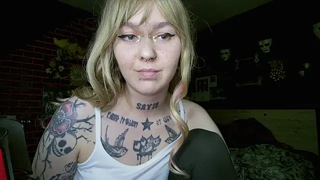 MessalinaOfficial Adlı Modelin Canlı XXX Sohbeti