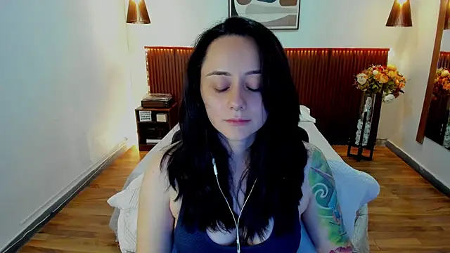 KatherineBond Chat XXX in diretta