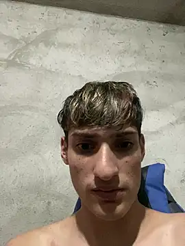 Pablito_Junior11's Webcam Show