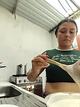 Chat +18 de Scarlet_Passion ao vivo