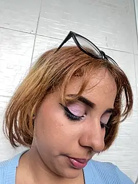 Онлайн чат XXX LeylaKnox