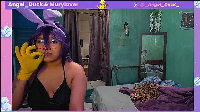 Czat XXX na żywo – Angel_Duck