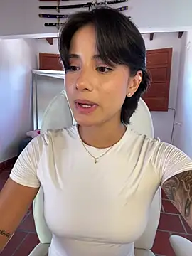 Chat +18 de Ale_Lewis ao vivo