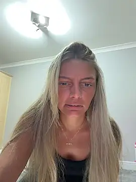 IndiaHughesUkx Live XXX Chat