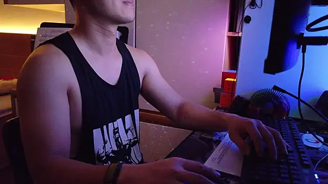 OnlyMan90 – Live XXX-chat
