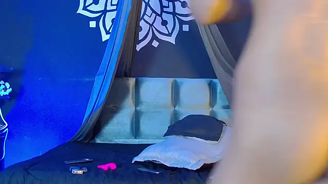 maxi_max0 – Naživo XXX chat
