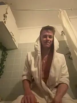 Toyjungee Show in webcam