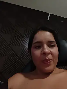 Julieth_hot-69's Live XXX Chat