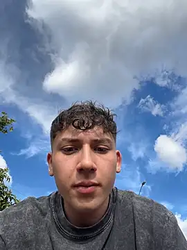 OLIVER_K – Naživo XXX chat