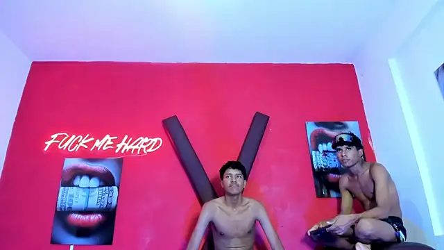 XXX chat uživo modela BOUL_GUYS