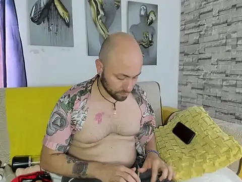 Webkamerová show mike_lovers_