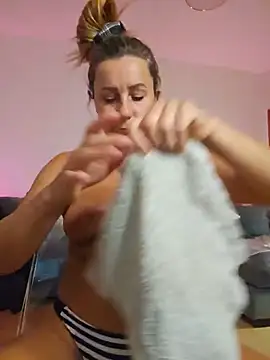 AngelaDesires Live XXX-chat