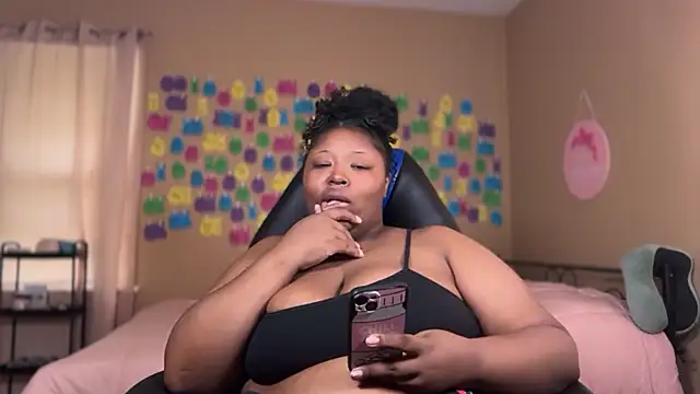 Chat +18 de Chocolatebunnyxx96 ao vivo