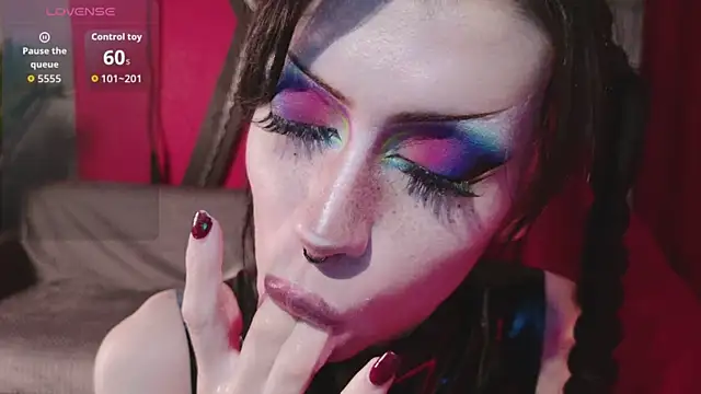 devvilss_toy élő XXX-chatje