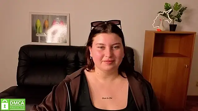 Katina_deeplou4's Live XXX Chat