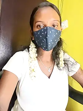 Tamil_Soloqueen_001 Adlı Modelin Canlı XXX Sohbeti